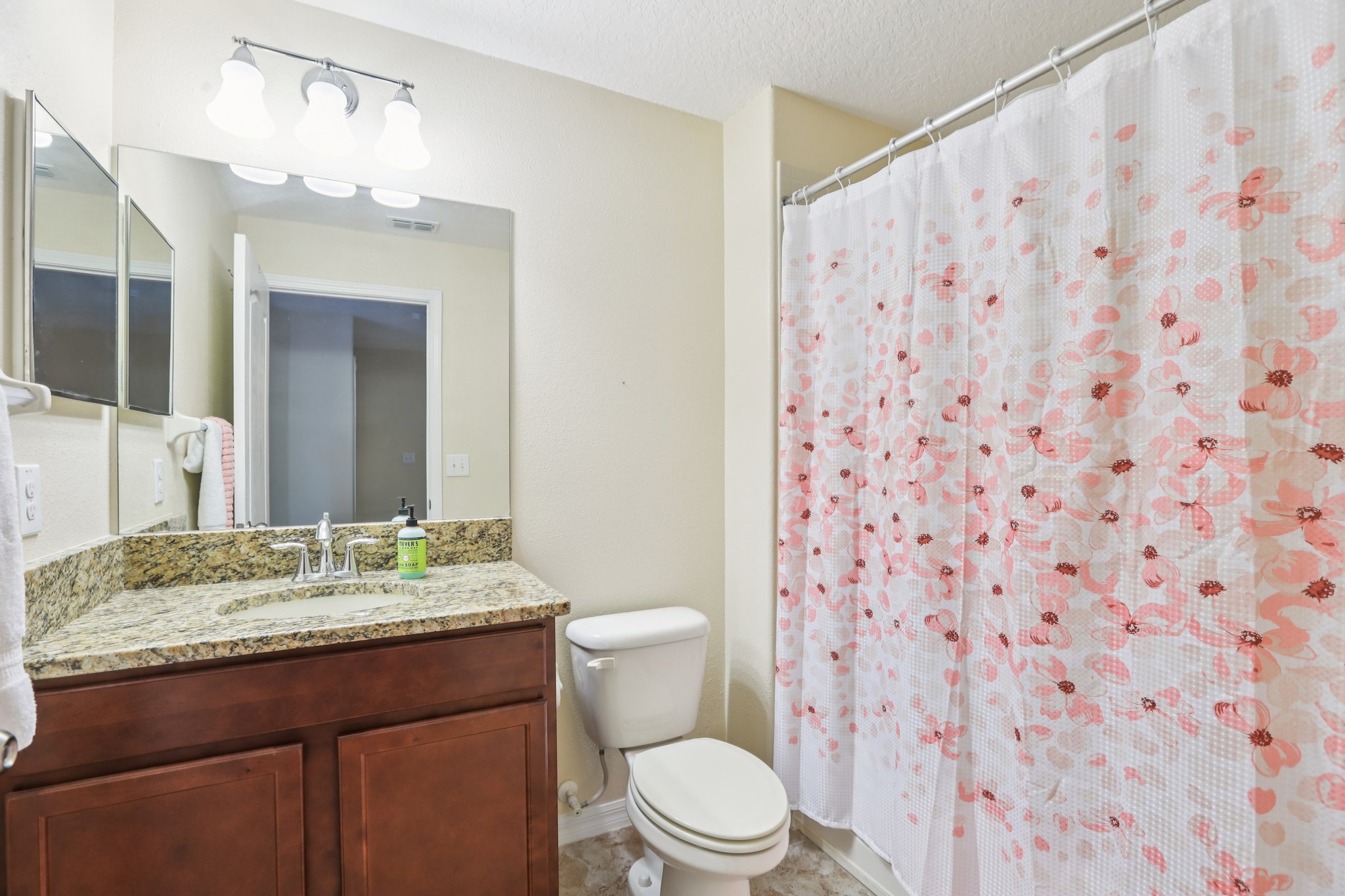 Greengate Dr-S2603-033.jpg