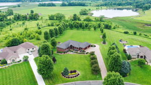  Photo 0