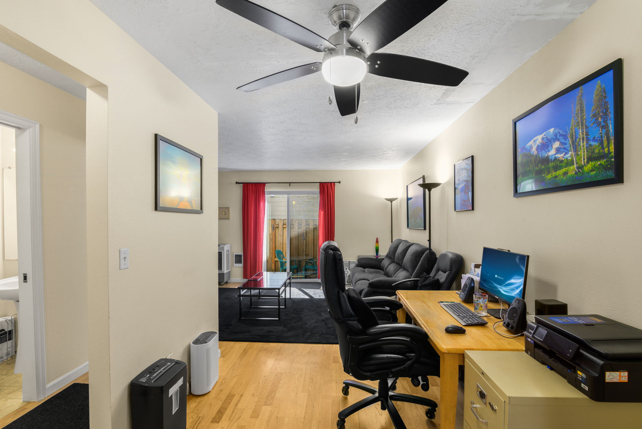  Photo 8