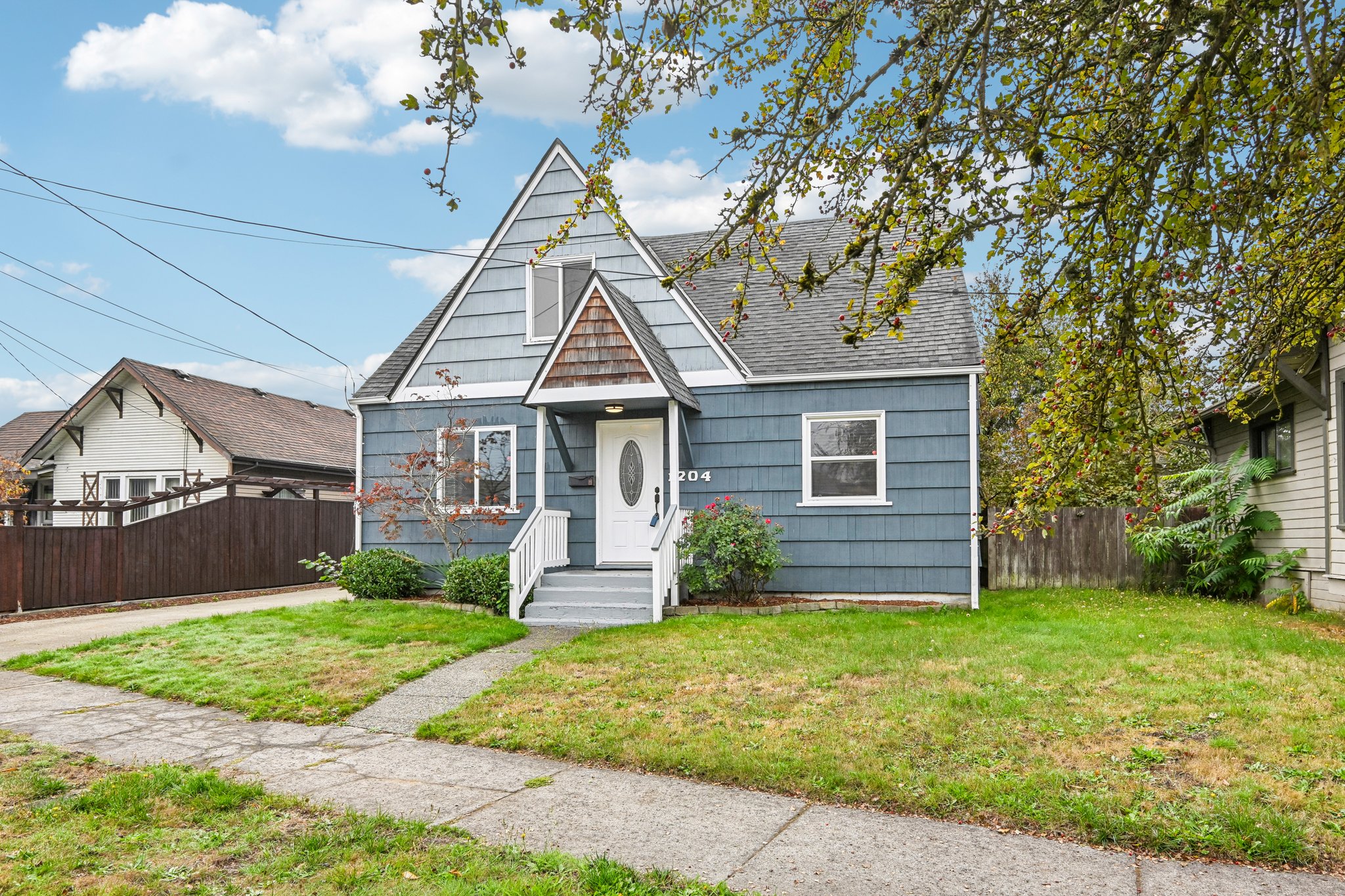 4th Ave SE-S0610-002.jpg