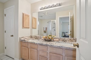 Barcelona Dr-L0703-031.jpg