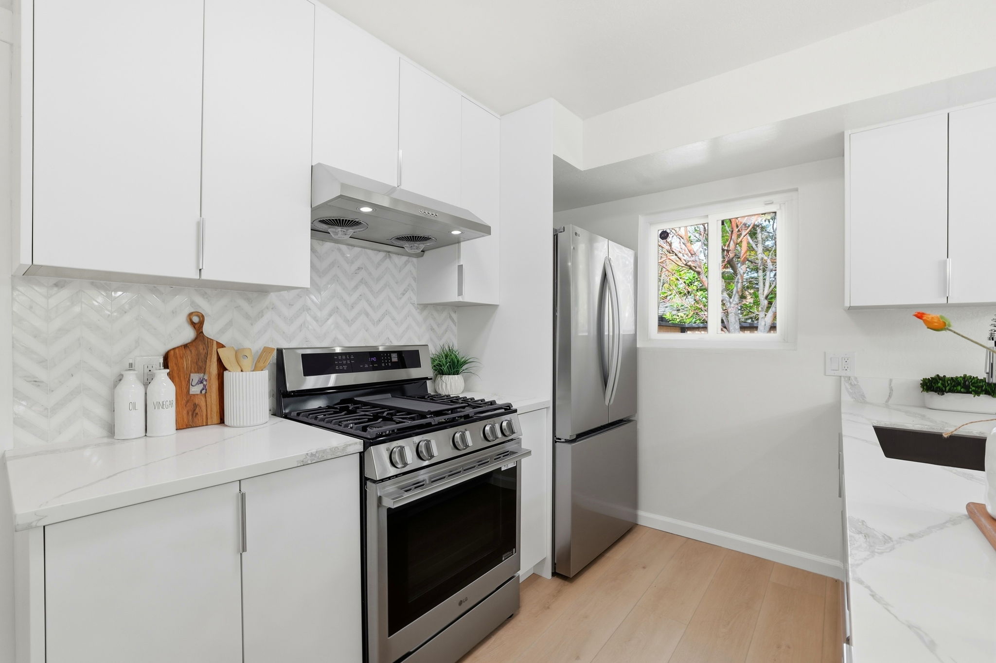 010_F8_1204 Blackberry Terrace