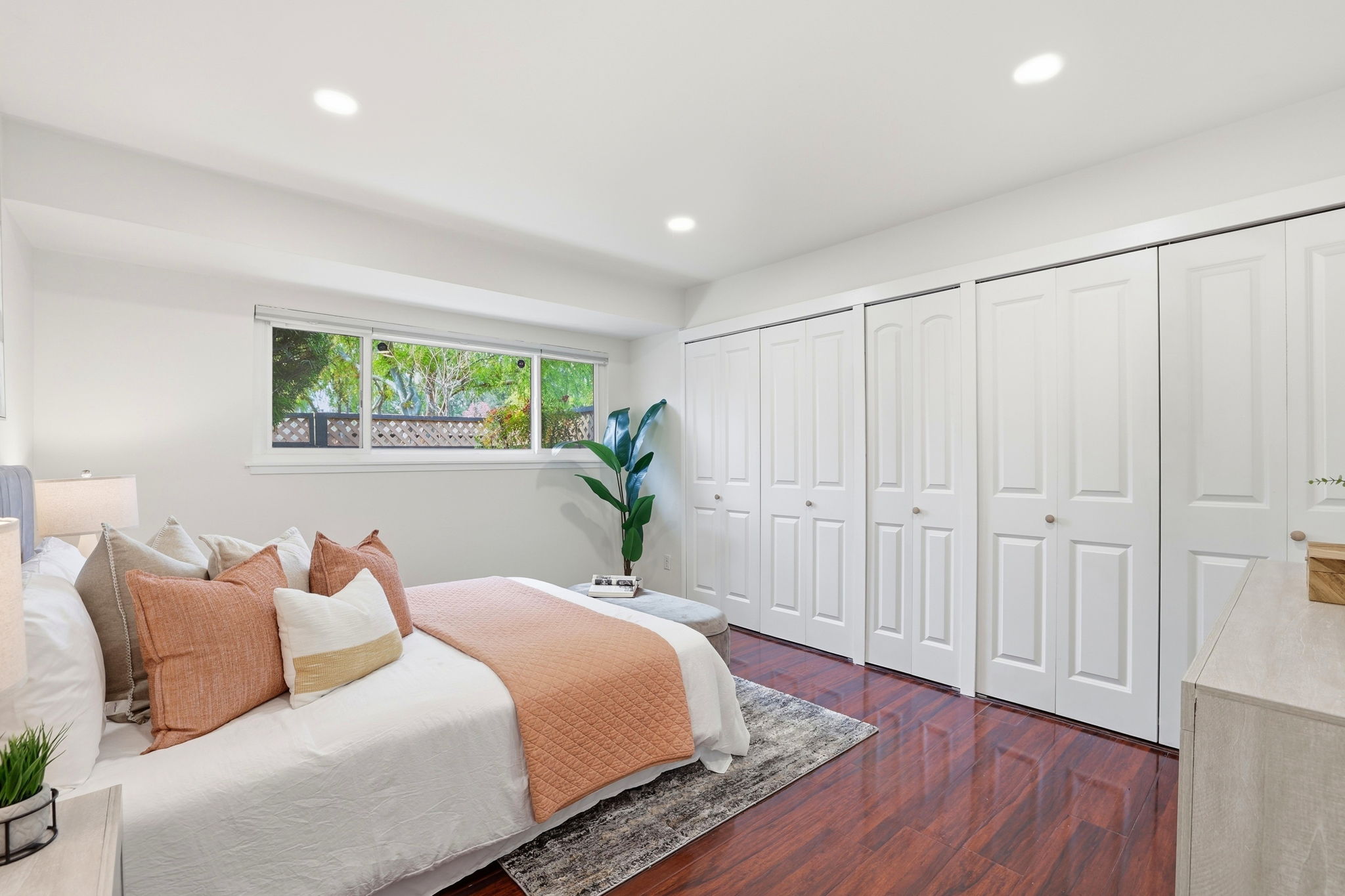 021_F8_1204 Blackberry Terrace