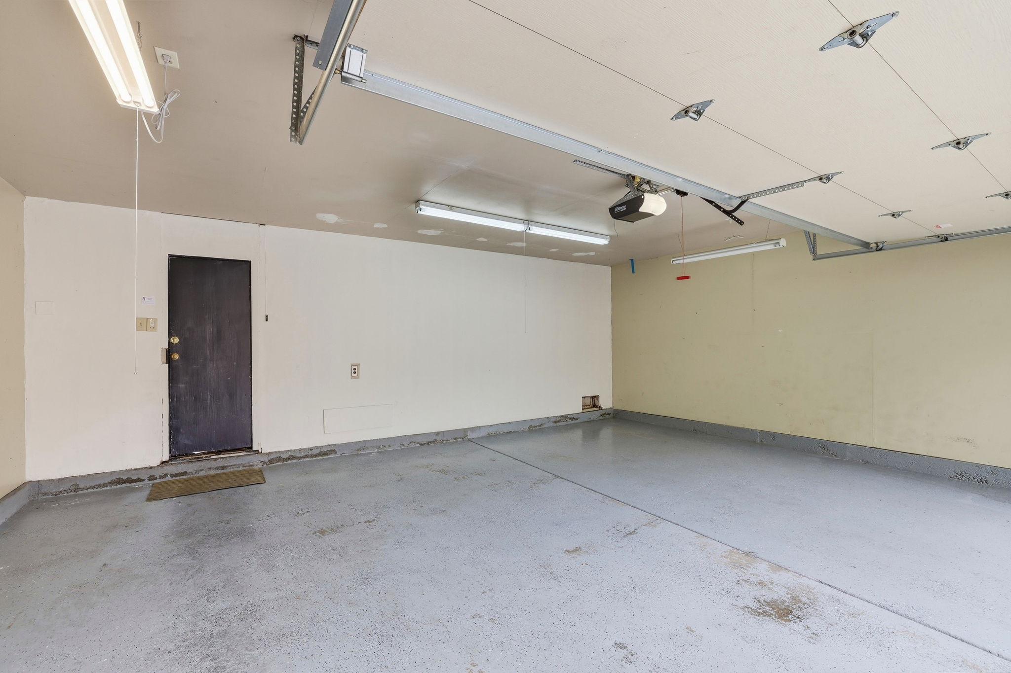 030_F8_1204 Blackberry Terrace