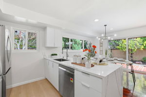 012_F8_1204 Blackberry Terrace