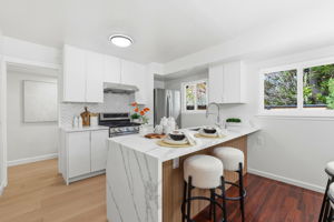 014_F8_1204 Blackberry Terrace