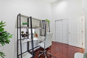 020_F8_1204 Blackberry Terrace