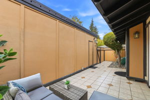 034_F8_1204 Blackberry Terrace