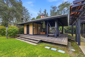 042_F8_1204 Blackberry Terrace