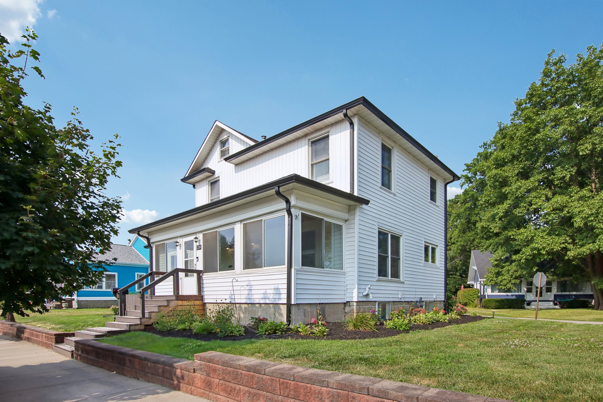 N Meridian St-S2807-002.jpg