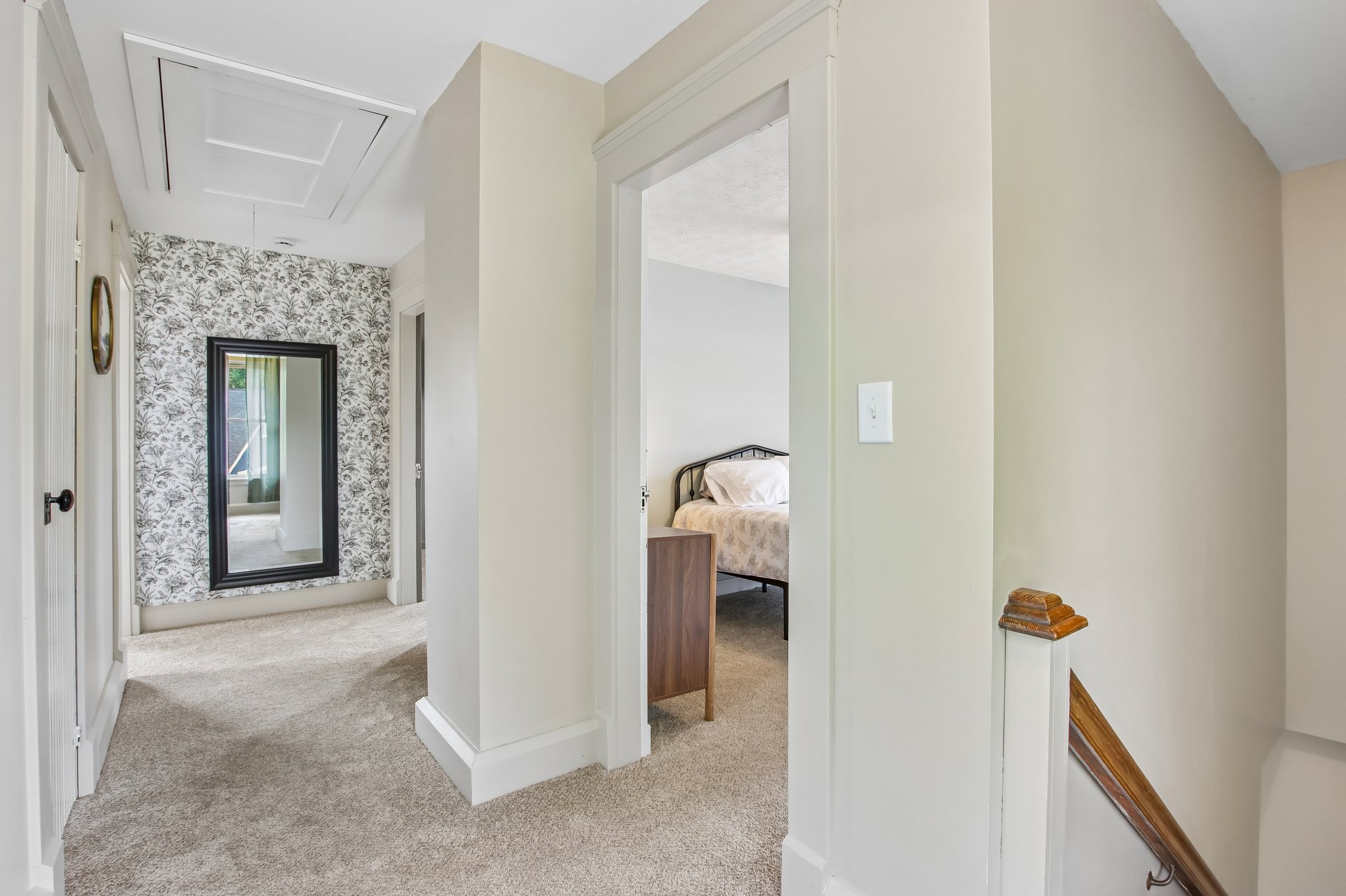 N Meridian St-S2807-025.jpg