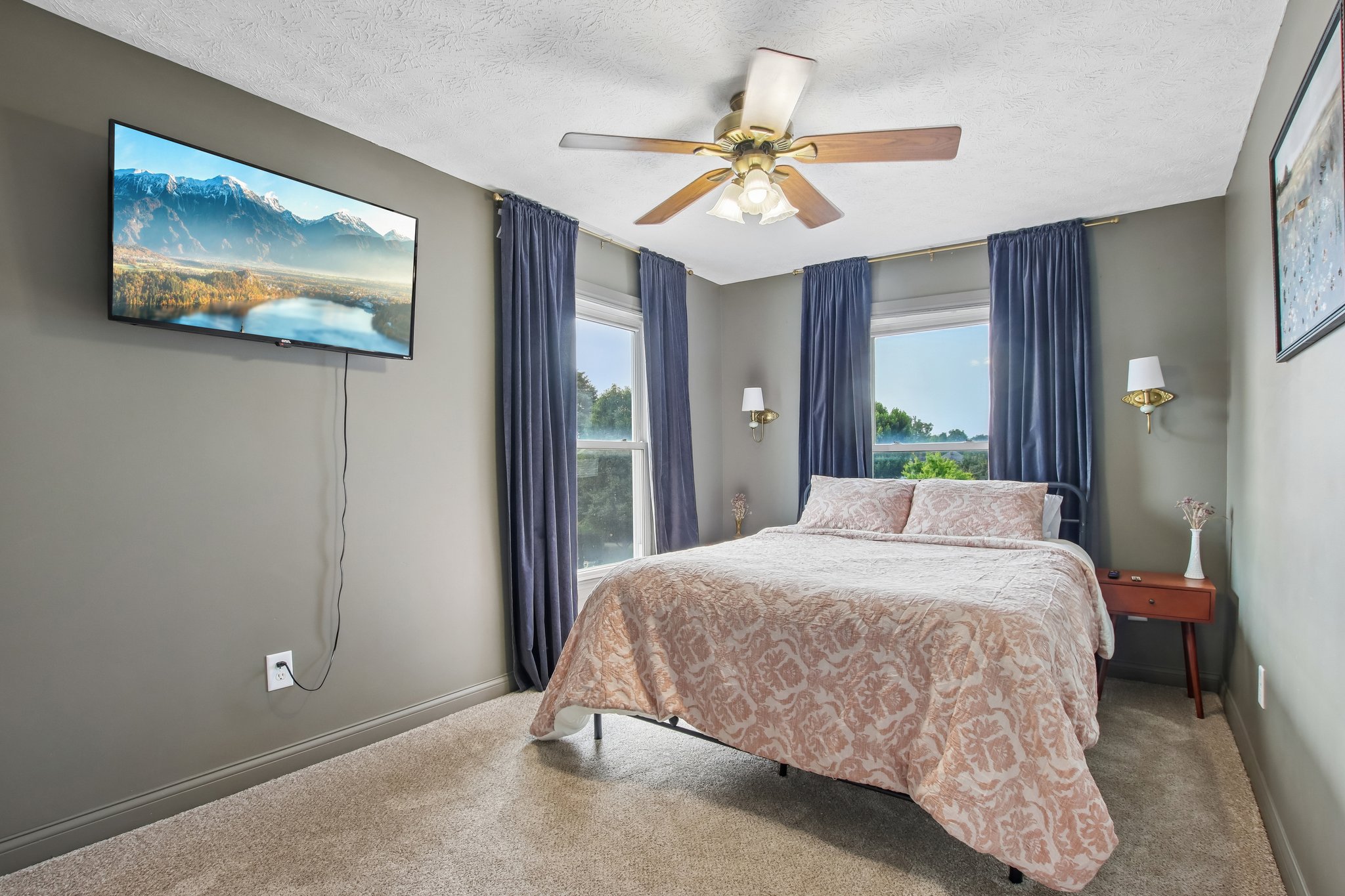 N Meridian St-S2807-029.jpg