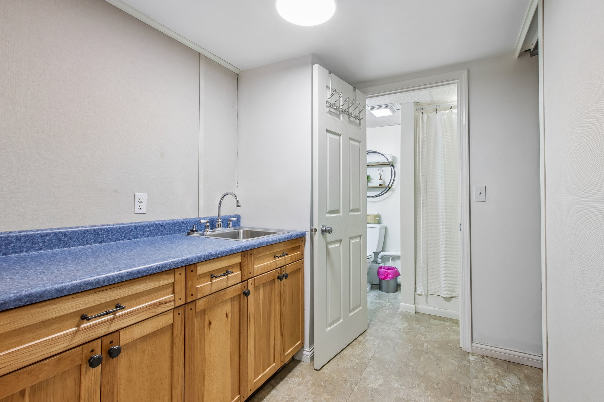 N Meridian St-S2807-037.jpg