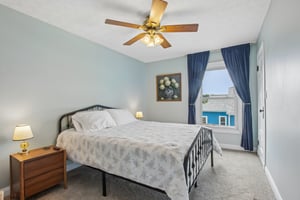 N Meridian St-S2807-033.jpg