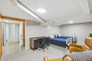N Meridian St-S2807-035.jpg