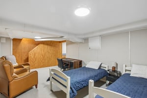 N Meridian St-S2807-036.jpg