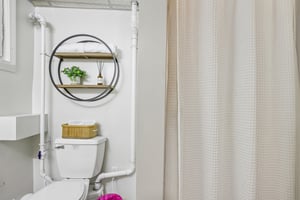 N Meridian St-S2807-038.jpg