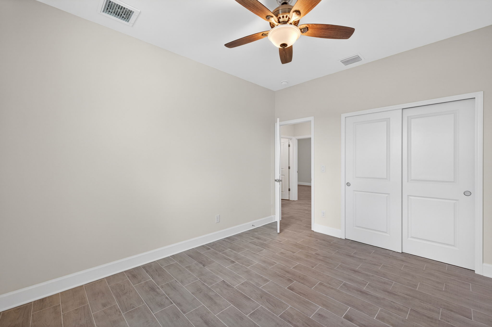 Guest Bedroom 2 of 6