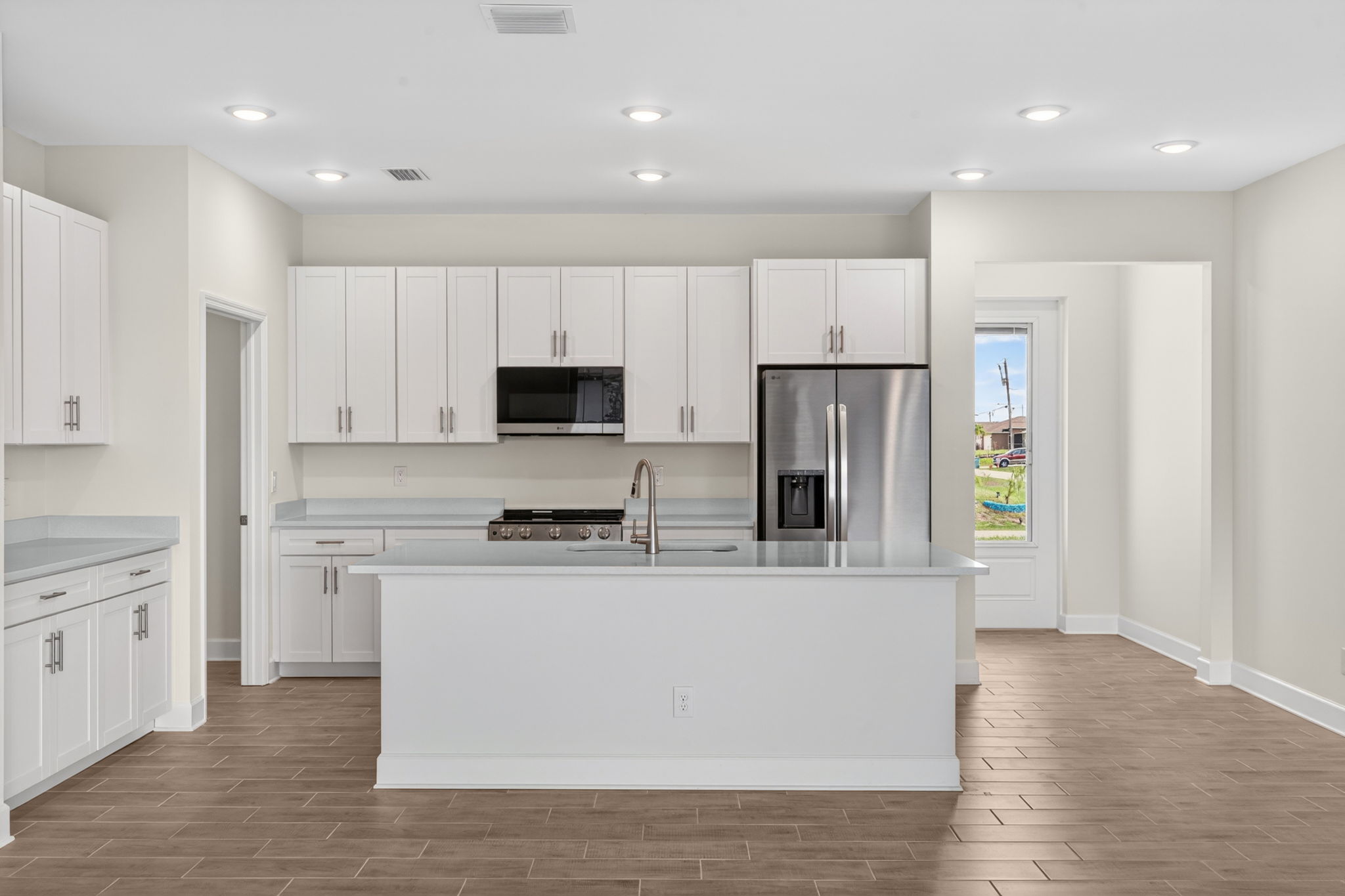 Kitchen Island1