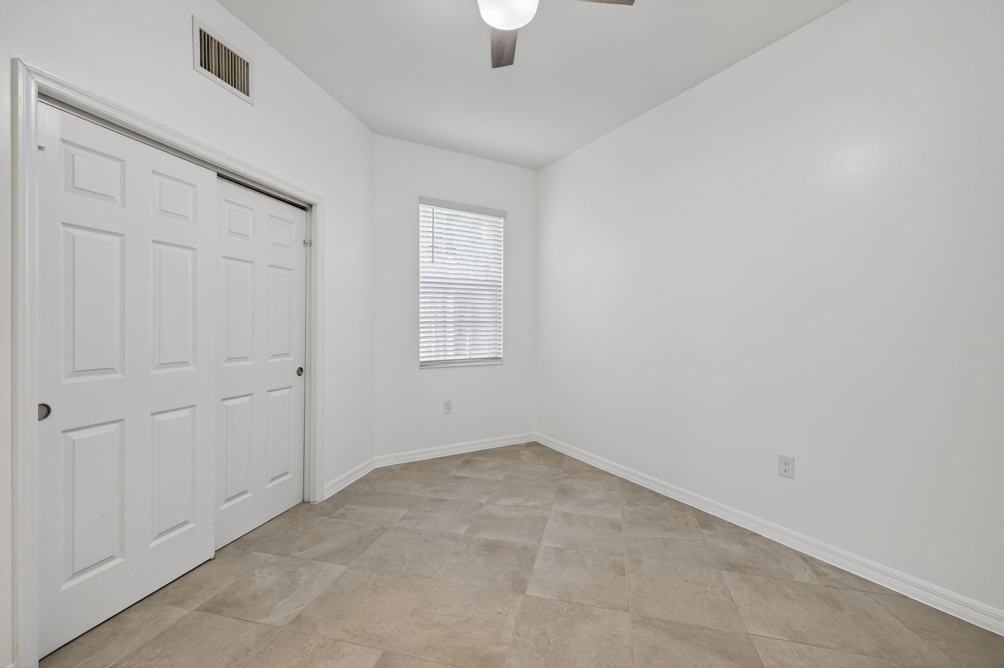 Guest Bedroom 2 - 1 of 2