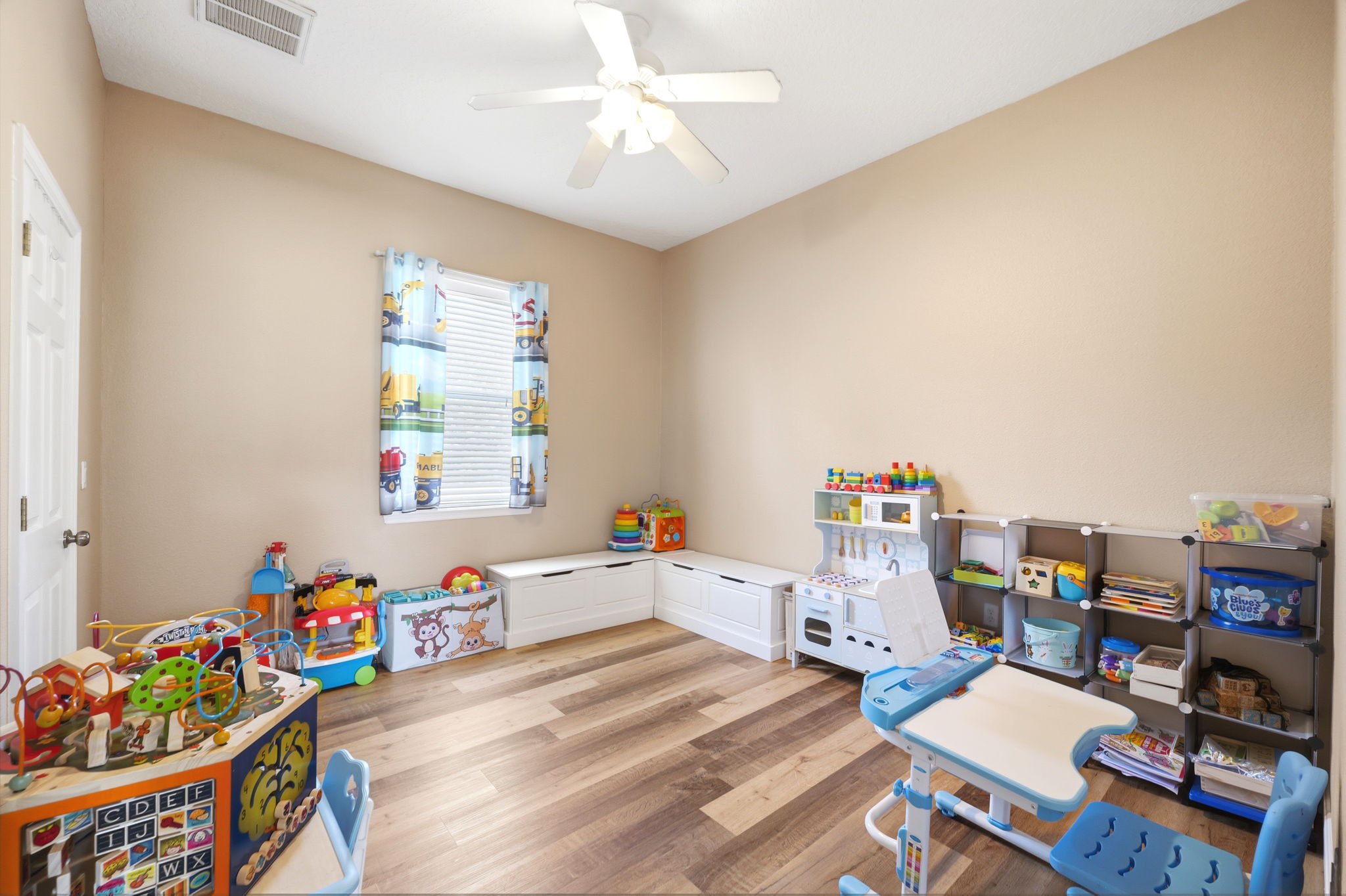  Photo 36