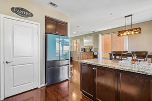 Stanley Park Ct-S2104-019.jpg