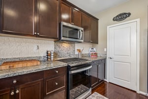 Stanley Park Ct-S2104-020.jpg