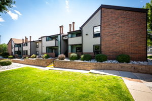 Must see this Condo in Aurora!