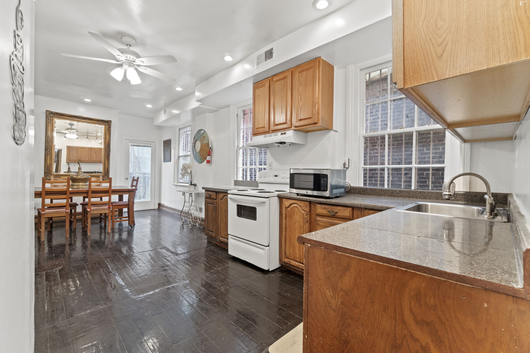 1205 4th St NW, Washington, DC 20024, USA Photo 17