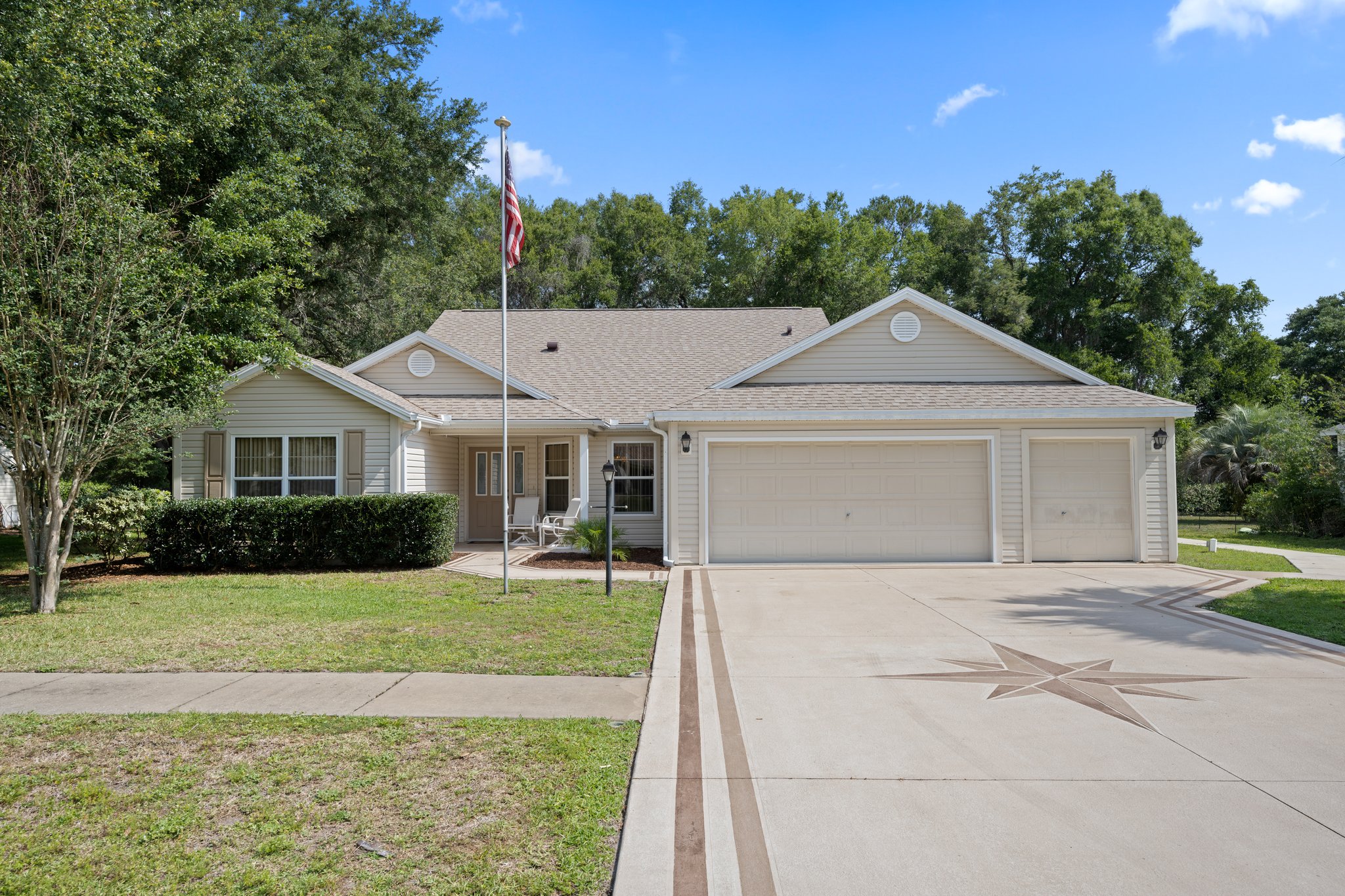 1205 Bower Ln, Lady Lake, FL 32159 | Charlie Lube Photo