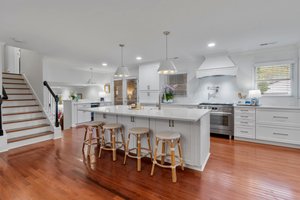 1205 Indian Trail Dr, Raleigh, NC 27609, USA Photo 8