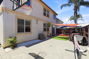  Photo 37