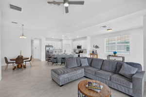 Living Room 3 of 4