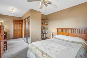 Elm St-S1007-039