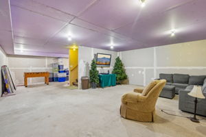 Elm St-S1007-044