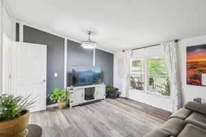 Newtown Rd-1105-037.jpg