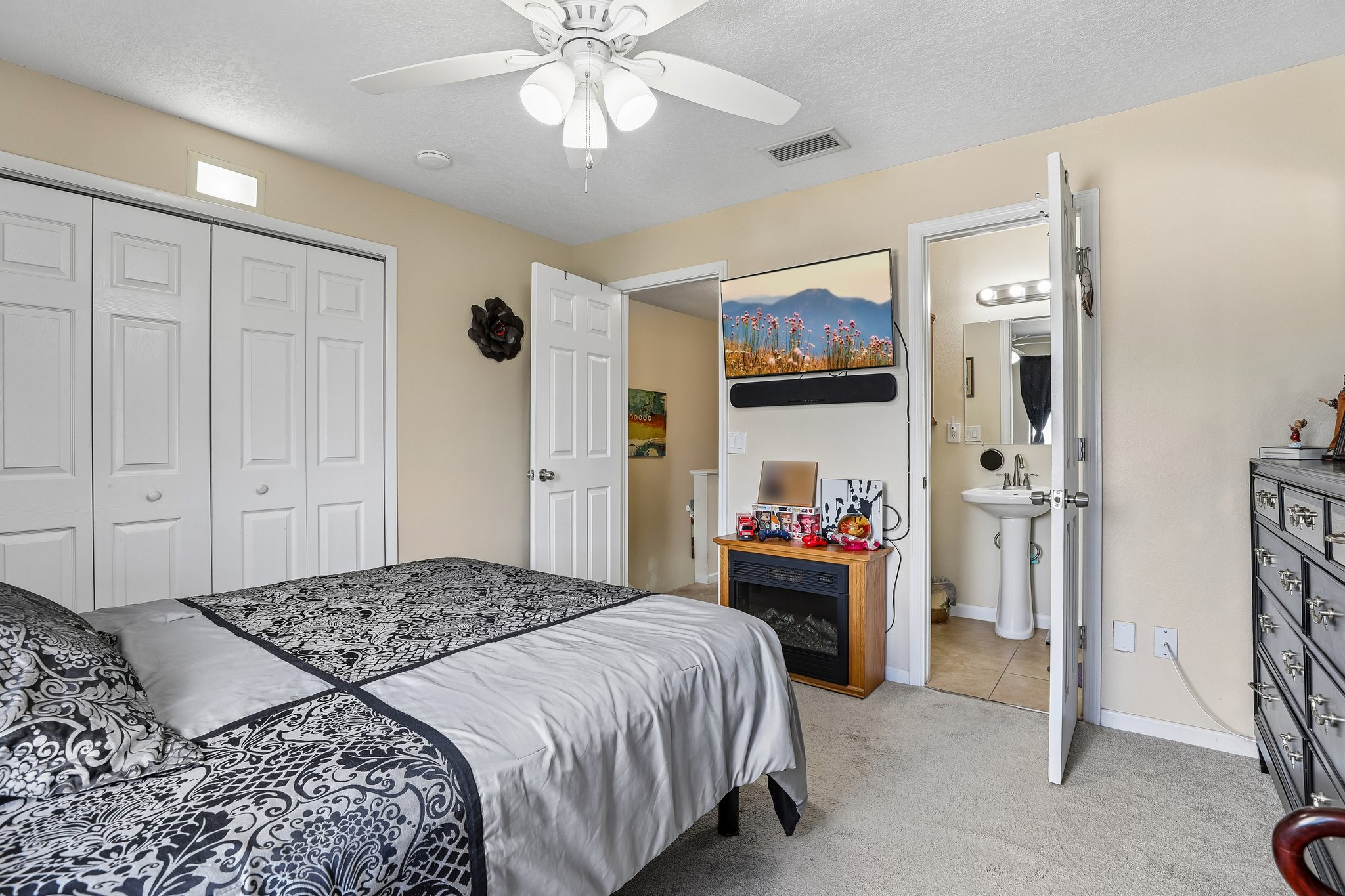 Tift Cir 12057-S0606-047.jpg