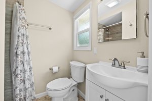  Photo 12