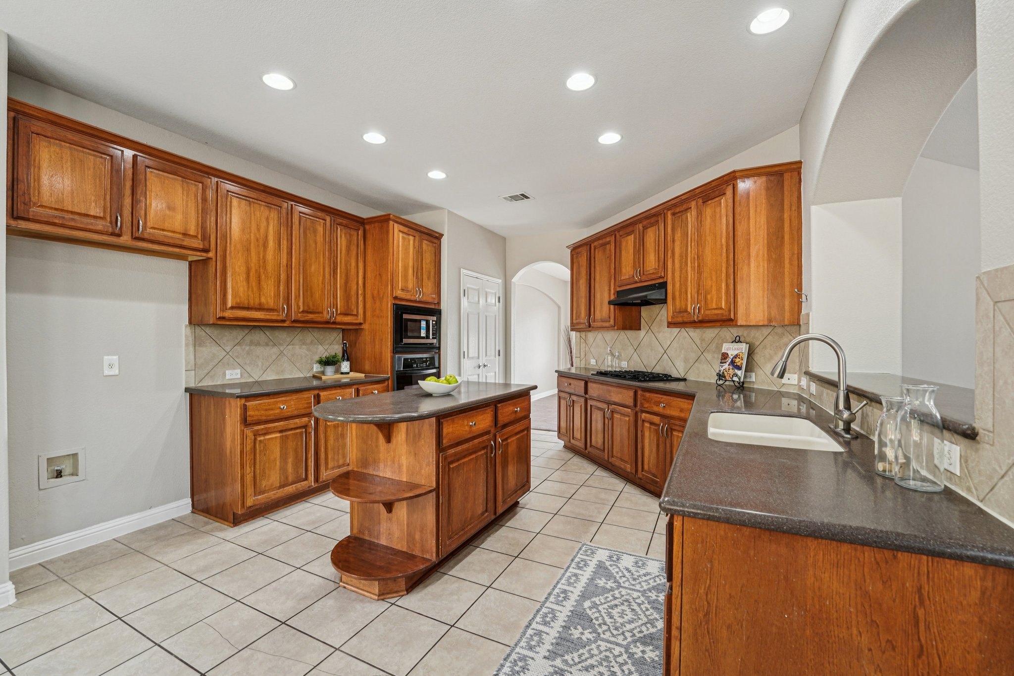 Canyon Maple Rd-S2410-012.jpg