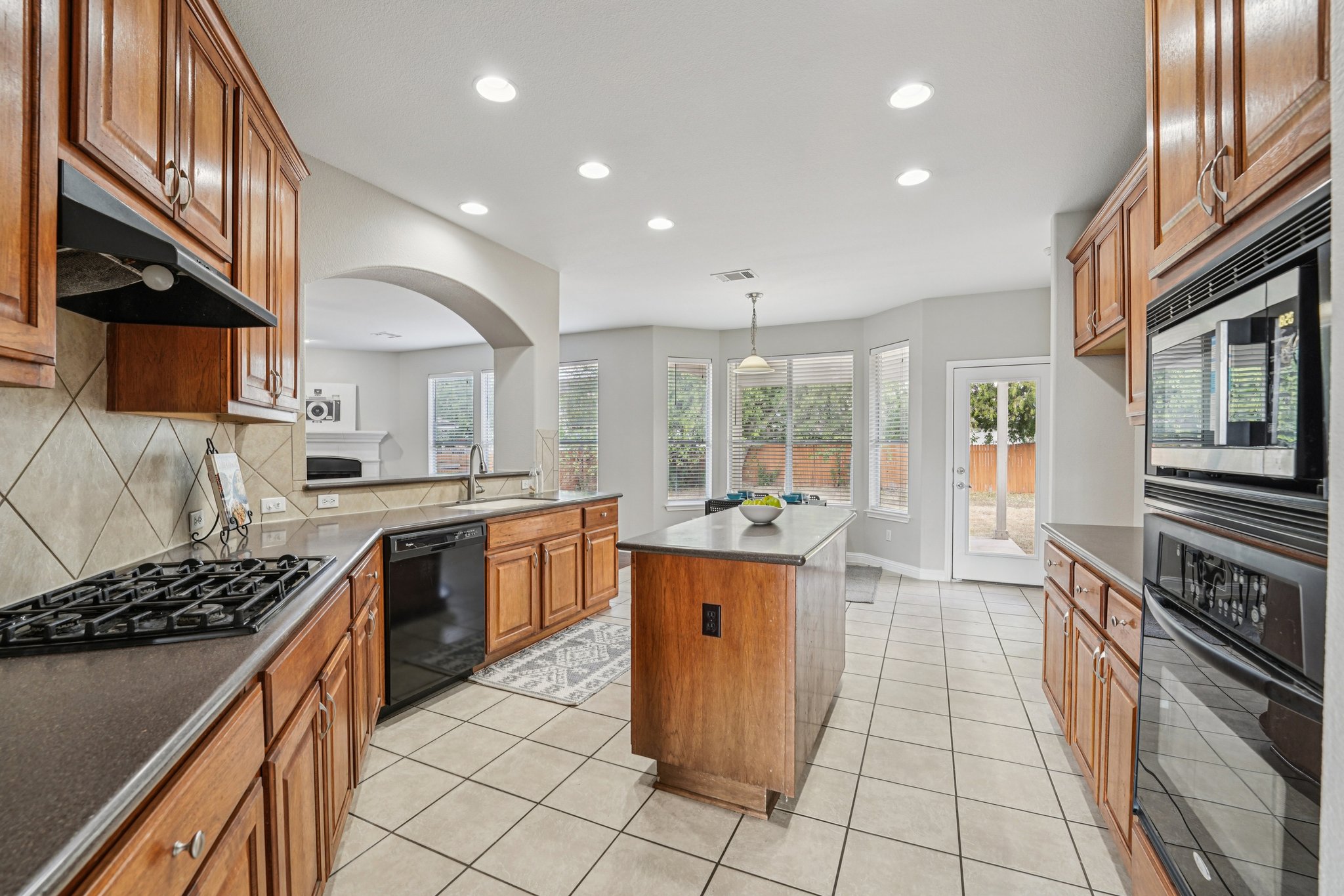 Canyon Maple Rd-S2410-015.jpg