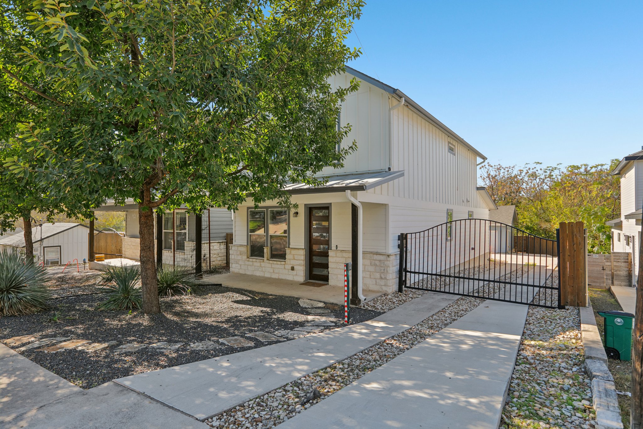 Deloney St B-S1012-005.jpg