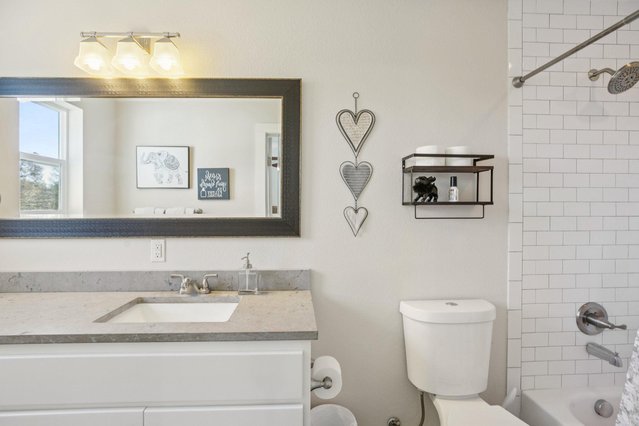 Deloney St B-S1012-034.jpg