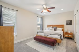 Deloney St B-S1012-017.jpg