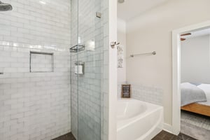 Deloney St B-S1012-022.jpg