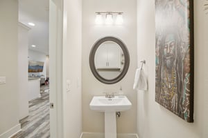 Deloney St B-S1012-024.jpg