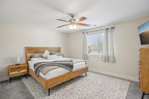 Deloney St B-S1012-031.jpg