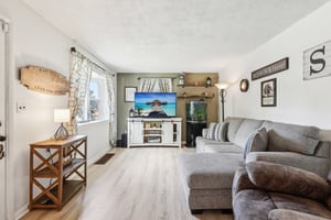 Georgia Ln-1705-011.jpg