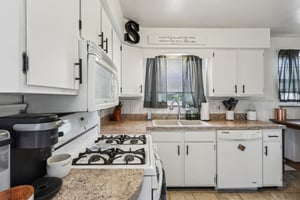 Georgia Ln-1705-019.jpg