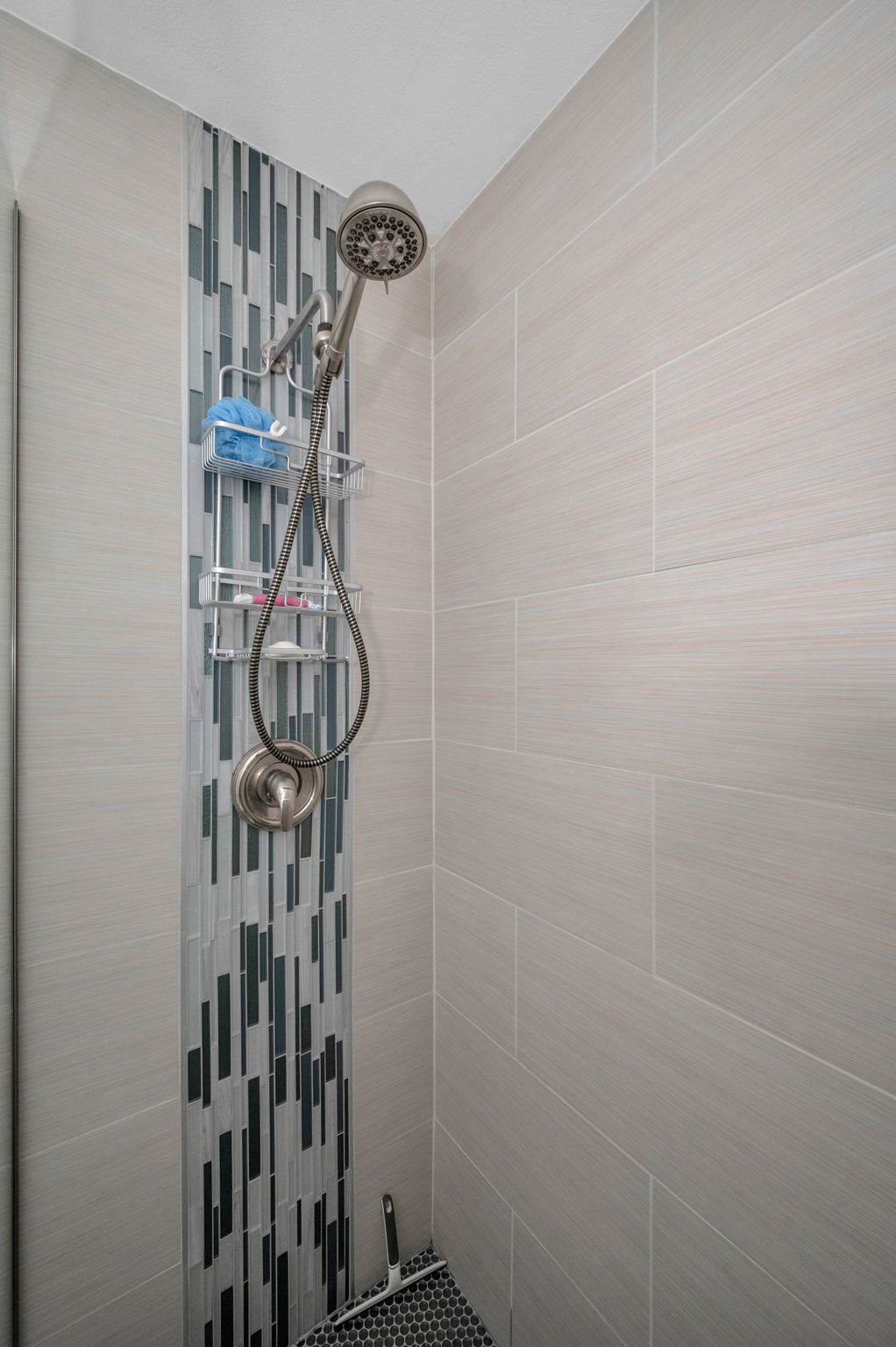 Primary Bathroom1b