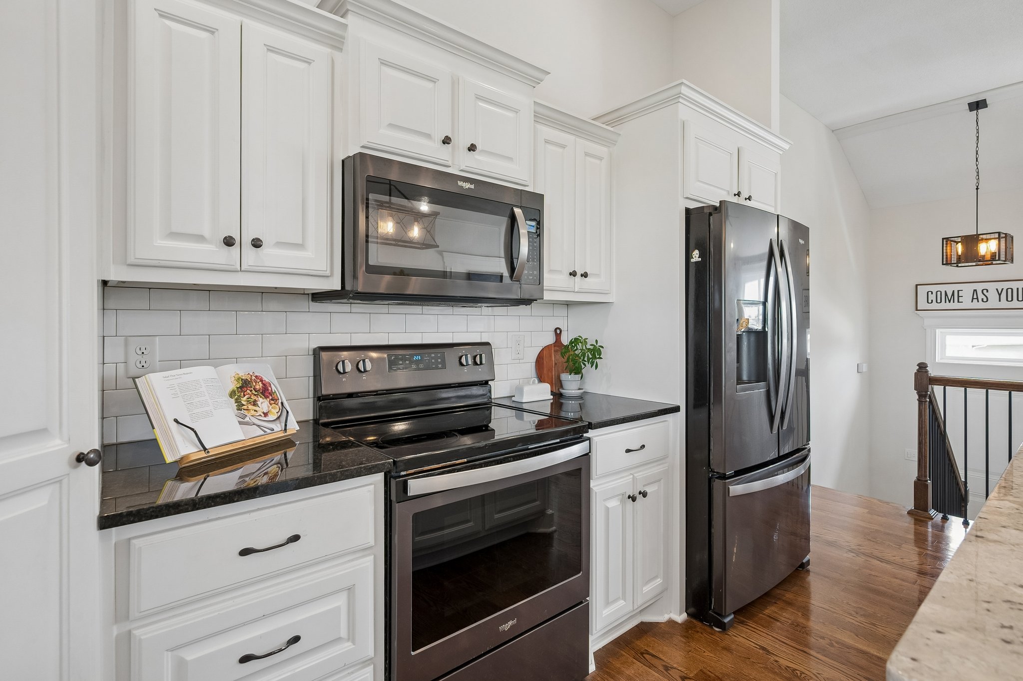 9213 - 1206 Viola St_010.jpg